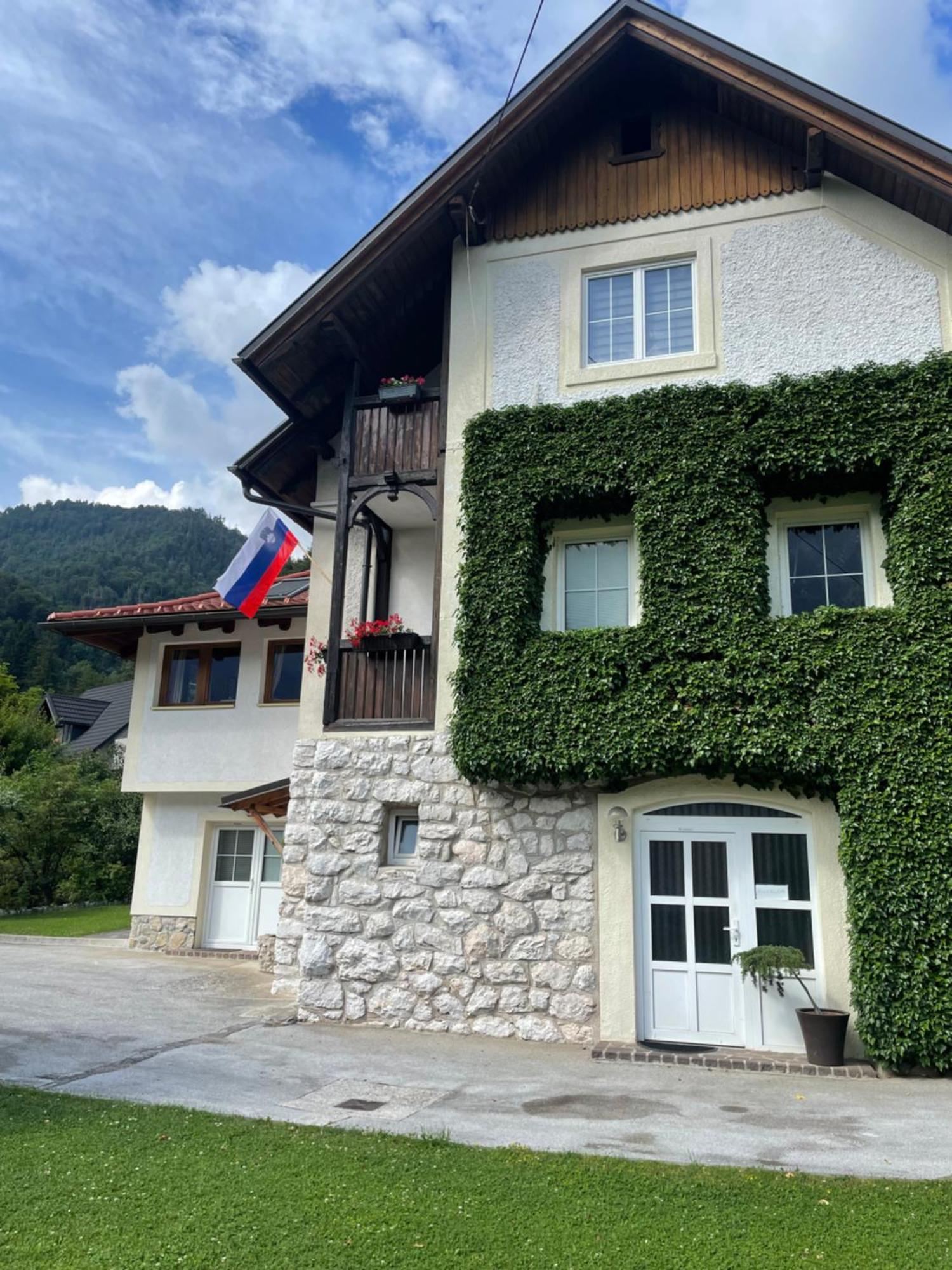Studio apartment Ta5ek Jesenice Esterno foto