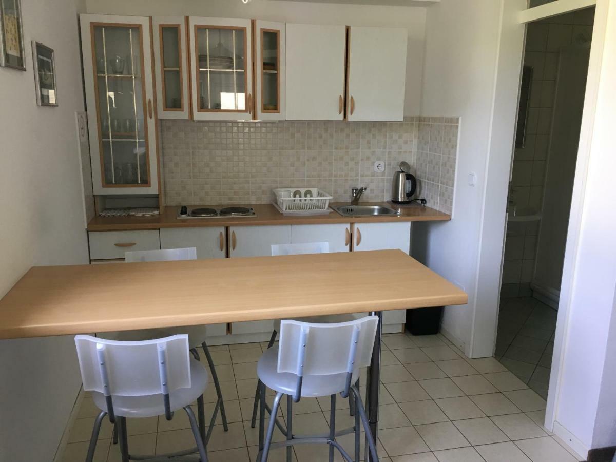 Studio apartment Ta5ek Jesenice Esterno foto